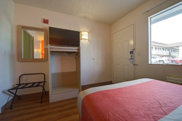Foto van 1 tweepersoonsbed (Queensize) | Koelkast - Vakantiehuis in Seattle - Facilities