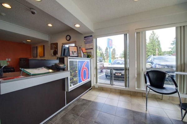 Foto van 1 tweepersoonsbed (Queensize) | Koelkast - Vakantiehuis in Seattle - FloorPlan
