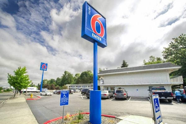 Foto van 1 tweepersoonsbed (Queensize) | Premium, koelkast - Vakantiehuis in Seattle - Facilities