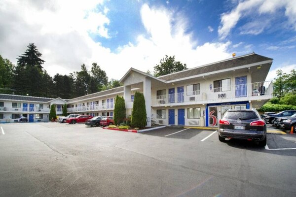 Foto van 1 tweepersoonsbed (Queensize) | Premium, koelkast - Vakantiehuis in Seattle - ExteriorSummer