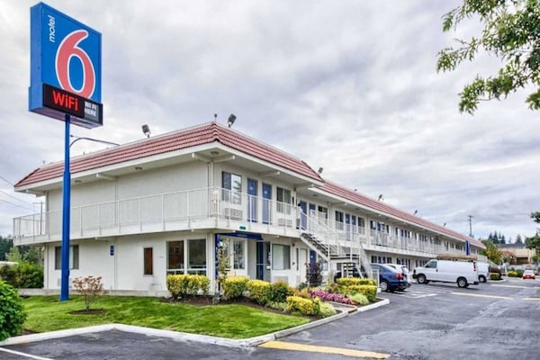 Foto van 1 tweepersoonsbed | Douche conform ADA/RI-normen - Vakantiehuis in Everett - ExteriorSummer