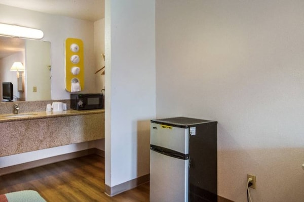 Foto van 1 tweepersoonsbed (queensize) | Roken toegestaan - Vakantiehuis in Vancouver WA - BedRoom