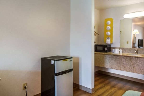 Foto van 1 tweepersoonsbed (queensize) | Roken toegestaan - Vakantiehuis in Vancouver WA - BedRoom