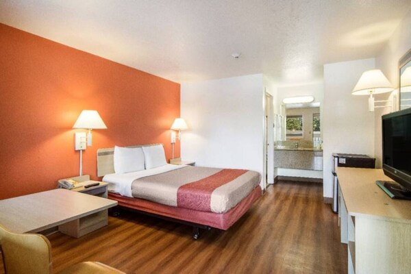 Foto van 1 tweepersoonsbed (queensize) | Rookvrij - Vakantiehuis in Vancouver WA - BedRoom