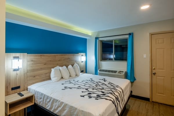 Foto van 1 tweepersoonsbed (queensize) | Rookvrij - Vakantiehuis in GRAND PRAIRIE, TX - BedRoom