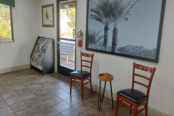 Foto van Premium Junior Kamer met Queensize Bed, Nsmk - Vakantiehuis in Barstow CA - FloorPlan