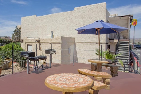 Foto van Premium Junior Kamer met Queensize Bed, Nsmk - Vakantiehuis in Barstow CA - FloorPlan