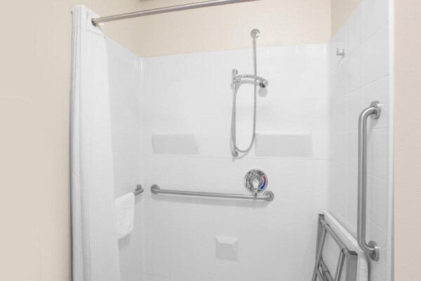 Foto van Premium Junior Kamer met Queensize Bed, Nsmk - Vakantiehuis in Barstow CA - BathRoom