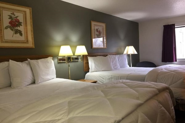 Foto van 2 Dubbele Bedden Niet Roken - Vakantiehuis in Fulton, MO - BedRoom