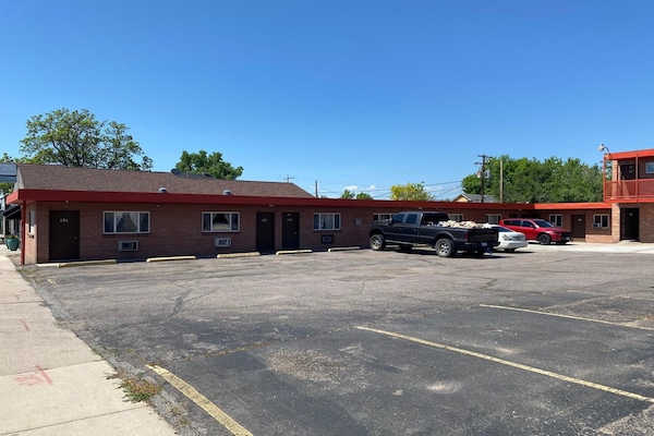 Foto van Queen Suite - Niet-roken - Vakantiehuis in Englewood CO - ExteriorSummer