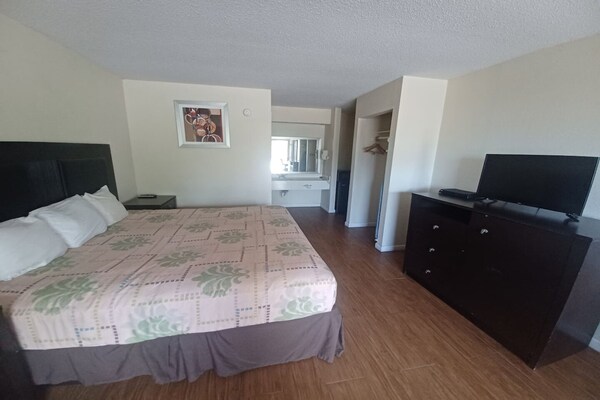 Foto van Queen Bed Met Kitchenette Non - Roken - Vakantiehuis in Port Lavaca - BedRoom