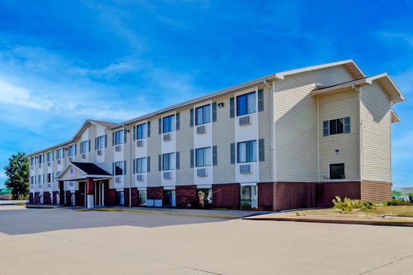 Foto van Queensize bed|Smk|Kingdom City, MO - Vakantiehuis in Kingdom City, MO - Outdoor