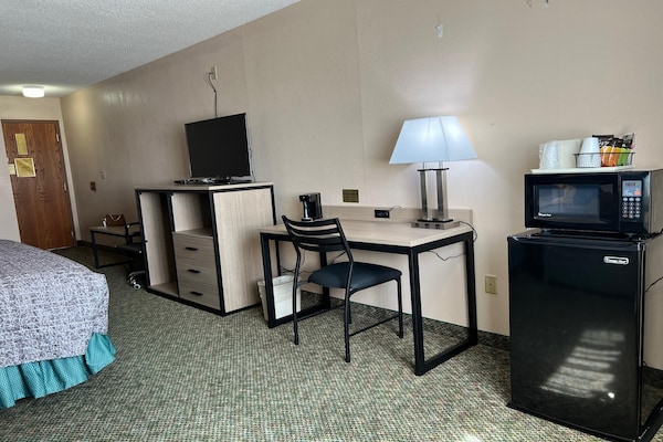 Foto van Queen Bed Niet Roken - Vakantiehuis in Marysville, KS - BedRoom