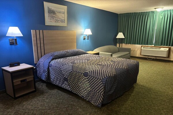 Foto van Queen Bed Niet Roken - Vakantiehuis in Marysville, KS - BedRoom