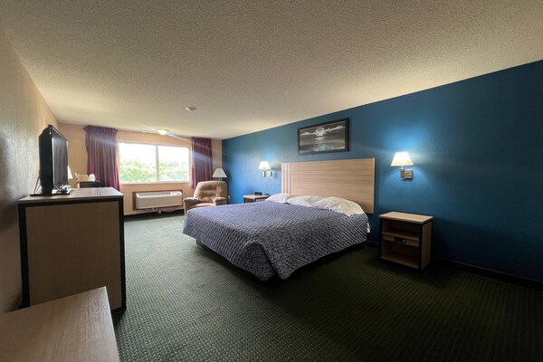 Foto van Queen Bed Niet Roken - Vakantiehuis in Marysville, KS - BedRoom