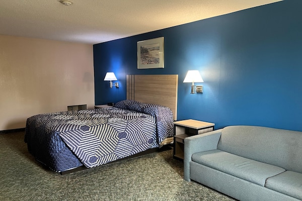 Foto van Queen Bed Niet Roken - Vakantiehuis in Marysville, KS - BedRoom