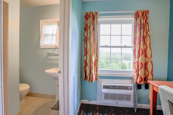 Foto van Queen Bed Niet Roken - Vakantiehuis in Natural Bridge, VA - BedRoom