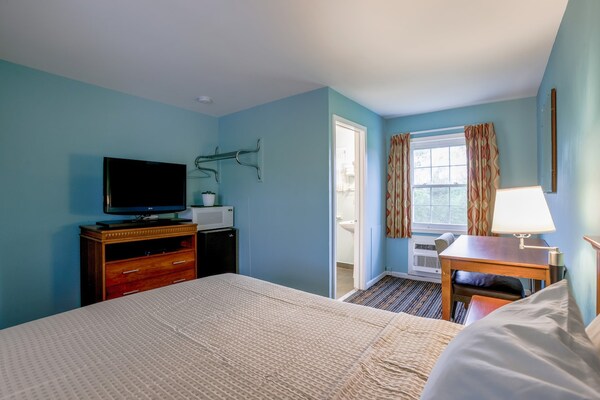 Foto van Queen Bed Niet Roken - Vakantiehuis in Natural Bridge, VA - BedRoom