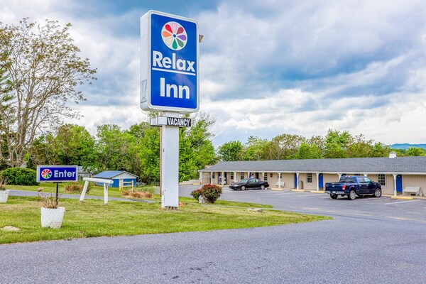 Foto van Queen Bed Niet Roken - Vakantiehuis in Natural Bridge, VA - ExteriorSummer