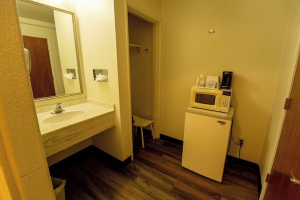 Foto van Queen Bed Niet Roken - Vakantiehuis in Pendleton OR - BathRoom