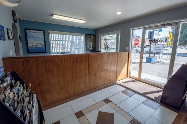 Foto van Queen Bed Niet Roken - Vakantiehuis in Pendleton OR - HallReception