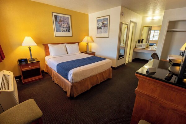 Foto van Queen Bed Toegankelijk Niet Roken - Vakantiehuis in Pendleton OR - BedRoom