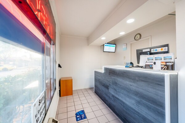 Foto van Tweepersoonsbed (queensize) | Rookvrij - Vakantiehuis in Portland OR - HallReception