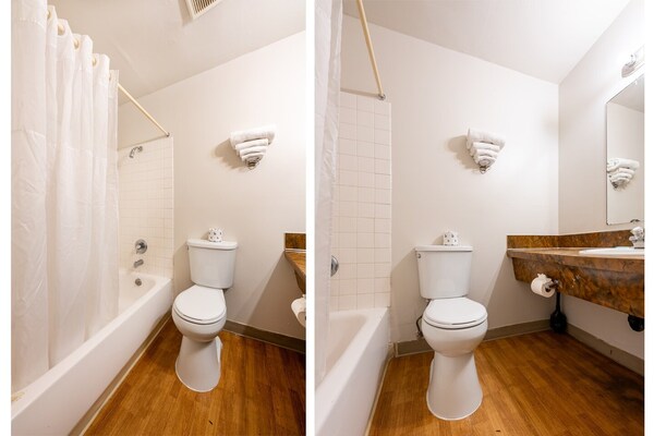 Foto van Tweepersoonsbed (queensize) | Rookvrij - Vakantiehuis in Portland OR - BathRoom