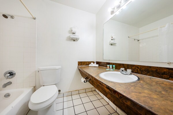 Foto van Tweepersoonsbed (queensize) | Rookvrij - Vakantiehuis in Portland OR - BathRoom