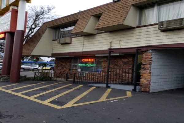 Foto van Tweepersoonsbed (queensize) | Rookvrij - Vakantiehuis in Portland OR - HallReception