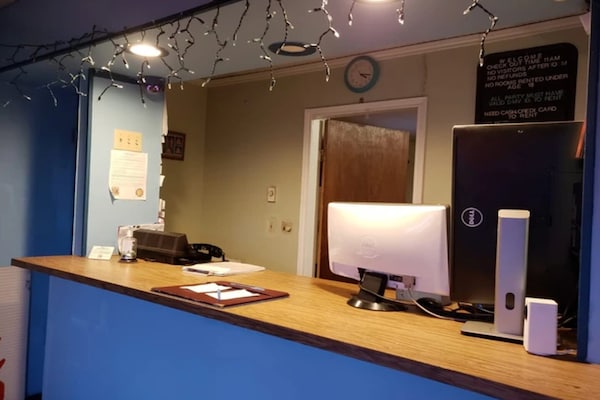 Foto van Tweepersoonsbed (queensize) | Rookvrij - Vakantiehuis in Portland OR - HallReception