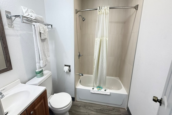 Foto van 2 Dubbele Bedden Niet Roken Met Studio - Vakantiehuis in Portland OR - BathRoom