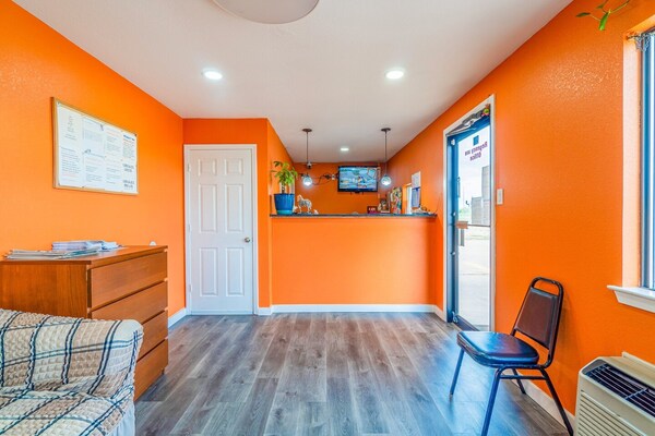 Foto van Queen Bed Niet Roken - Vakantiehuis in Rockdale TX - HallReception
