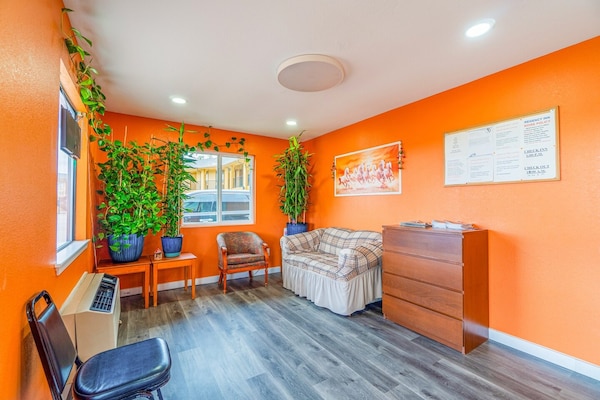 Foto van Queen Bed Niet Roken - Vakantiehuis in Rockdale TX - HallReception