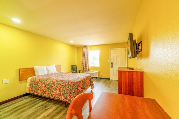 Foto van Queen Bed Niet Roken - Vakantiehuis in Rockdale TX - BedRoom