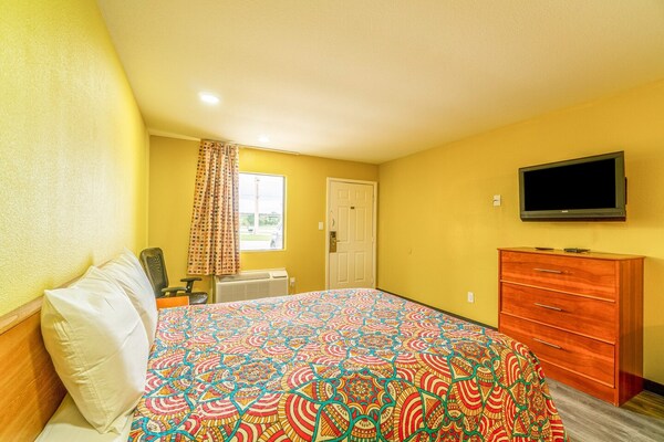 Foto van Queen Bed Niet Roken - Vakantiehuis in Rockdale TX - BedRoom