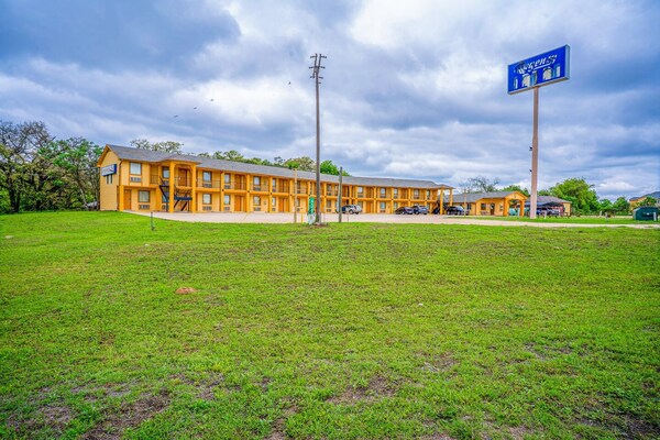 Foto van Queen Bed Niet Roken - Vakantiehuis in Rockdale TX - Facilities