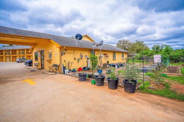 Foto van Queen Bed Niet Roken - Vakantiehuis in Rockdale TX - Facilities