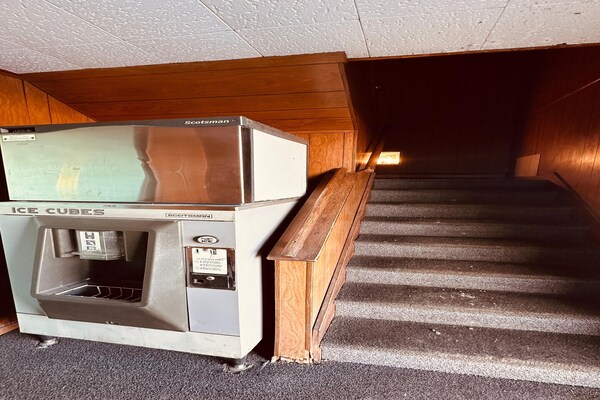 Foto van Queen Bed Niet Roken - Vakantiehuis in Saginaw, MI - HallReception