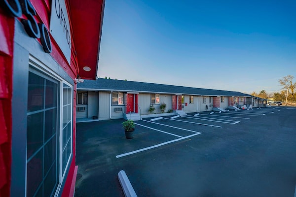 Foto van Premium tweepersoonsbed (Queensize) | Sandy OR - Vakantiehuis in Sandy OR - parking