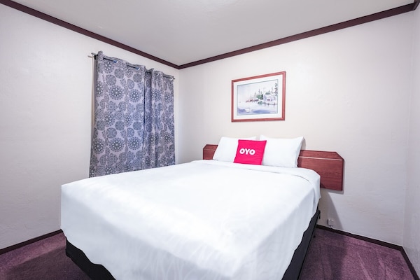 Foto van Tweepersoonsbed (Queensize) | OYO Hotel Portland - Vakantiehuis in Sandy OR - BedRoom