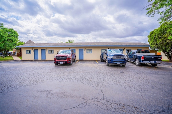 Foto van Snyder TX | Kingsize bed - Vakantiehuis in Snyder TX - parking