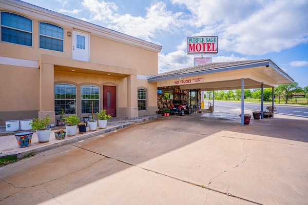 Foto van Tweepersoonsbed (queensize) | Rookvrij - Vakantiehuis in Snyder TX - ExteriorSummer