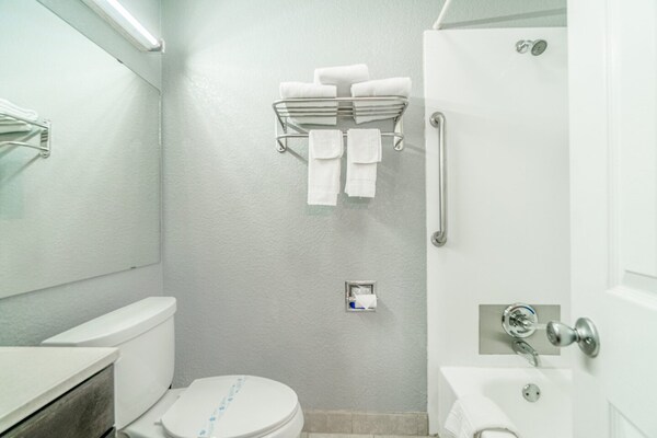 Foto van Tweepersoonsbed (queensize) | Rookvrij - Vakantiehuis in Snyder TX - BathRoom