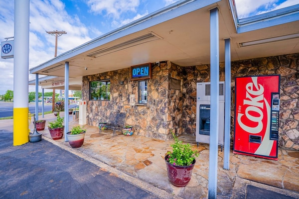 Foto van Tweepersoonsbed (queensize) | Rookvrij - Vakantiehuis in Snyder TX - ExteriorSummer