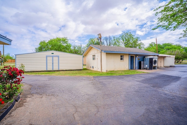 Foto van Tweepersoonsbed (queensize) | Rookvrij - Vakantiehuis in Snyder TX - ExteriorSummer