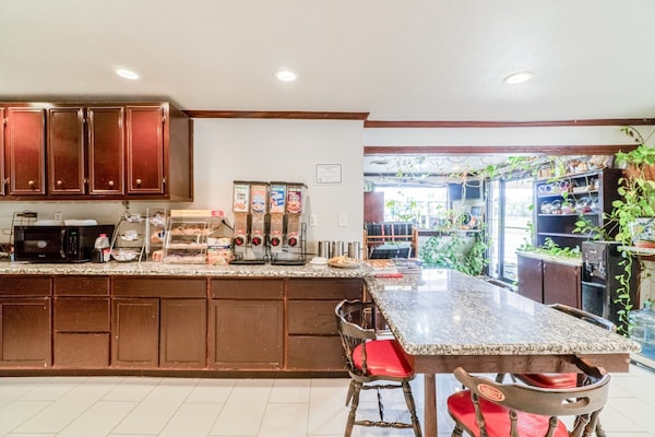 Foto van Queensize bed|Smk|Snyder TX - Vakantiehuis in Snyder TX - Kitchen