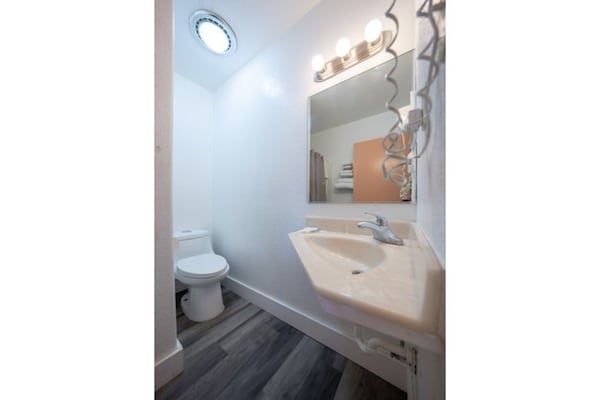 Foto van Premium kamer met 2 queensize bedden en kitchenette. - BedRoom