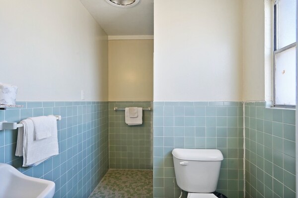 Foto van Queensize bed | Niet roken - Vakantiehuis in Alpine TX - BathRoom