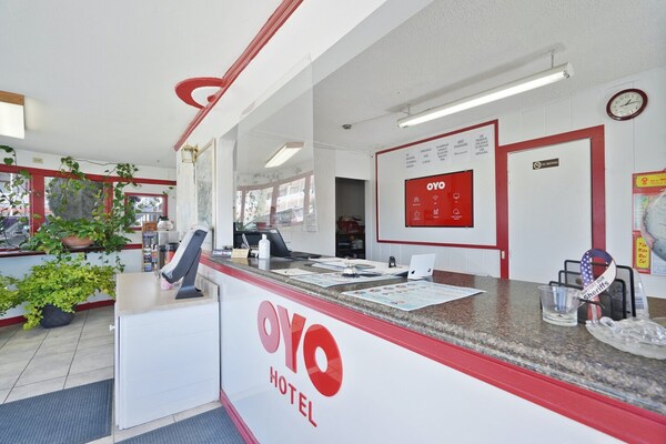 Foto van Queensize bed | Niet roken - Vakantiehuis in Alpine TX - HallReception